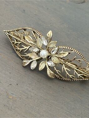 Vintage Barrett made in France 
Stunning hair piece